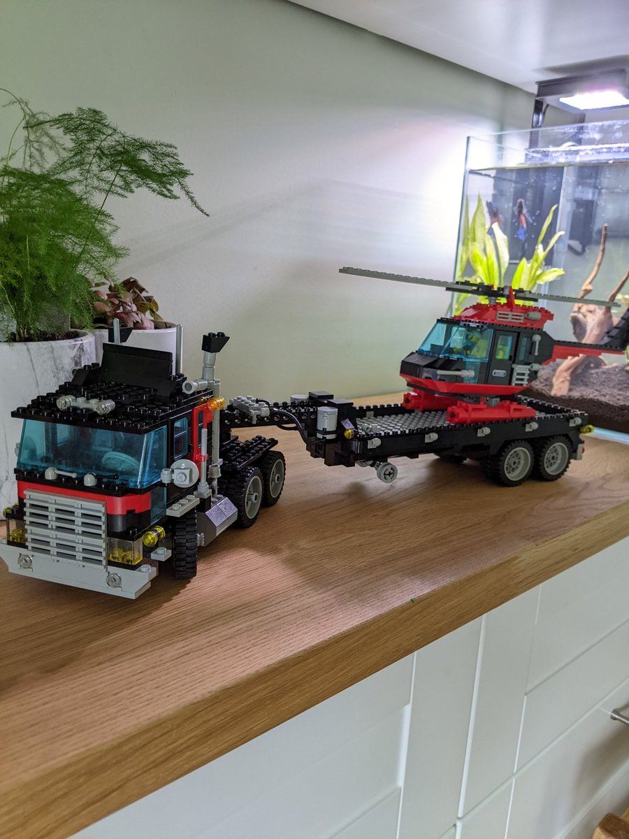 beats_bricks's tweet image. I parted this together and built a few months ago.  1990&apos;s 5590 Whirl N Wheel from Model Team.

Was missing one or two pieces due to mistakes during parting in.  Since corrected

#lego #modelteam #bricklink #eastvan