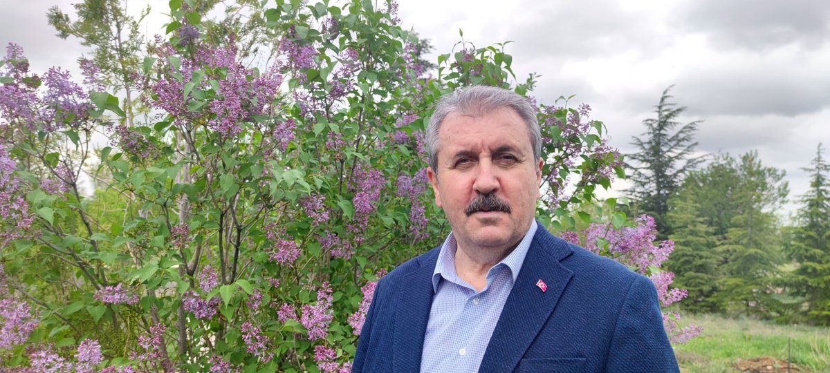 Yine bahar geldi,tabiat uyandı,
çiçekler açtı,aylardan nisan.
Umutlar hep çiçek açsın, hoşgeldin ilkbahar.
🌸🌿🌼