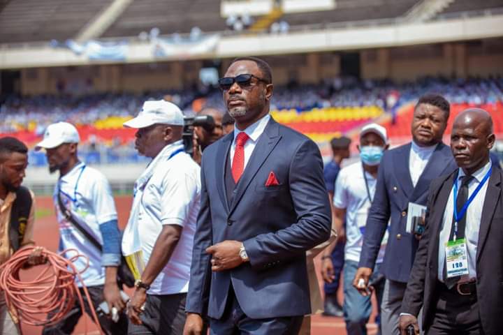 JuniorMonga11's tweet photo. 30 avril 2022,Stade de Martyrs. 
Thème : La Gratuité de l'enseignement primaire, garantie de l'éducation pour tous.
En présence de S.E Mr min Tony MWABA. Un défilé scolaire des plusieurs écoles suivis des enseignants et des élèves pour célébrer la journée spéciale d'enseignements https://t.co/YJt0jznDXH