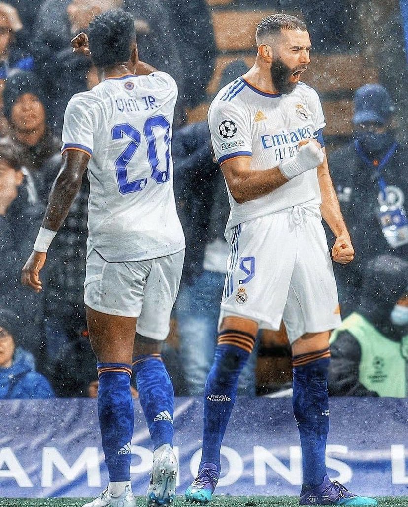 🇫🇷 42 goals &amp; 13 assists.
🇧🇷 18 goals &amp; 19 assists.
