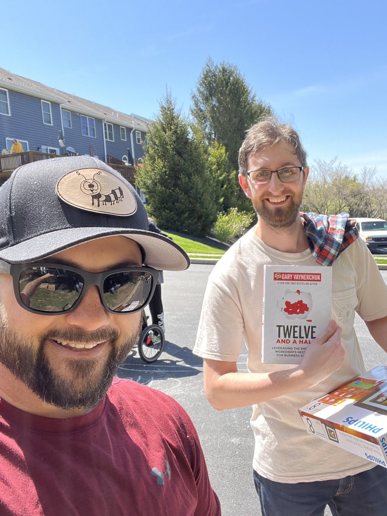 TGer_01's tweet photo. โYouโre the first person Ive ever heard say they actually made money on NFTs.โ You gon learn today! @garyvee @veefriends #twelveandahalf #VeefriendsSeries2 #CapableCaterpillar https://t.co/Ga3zrN0Olo