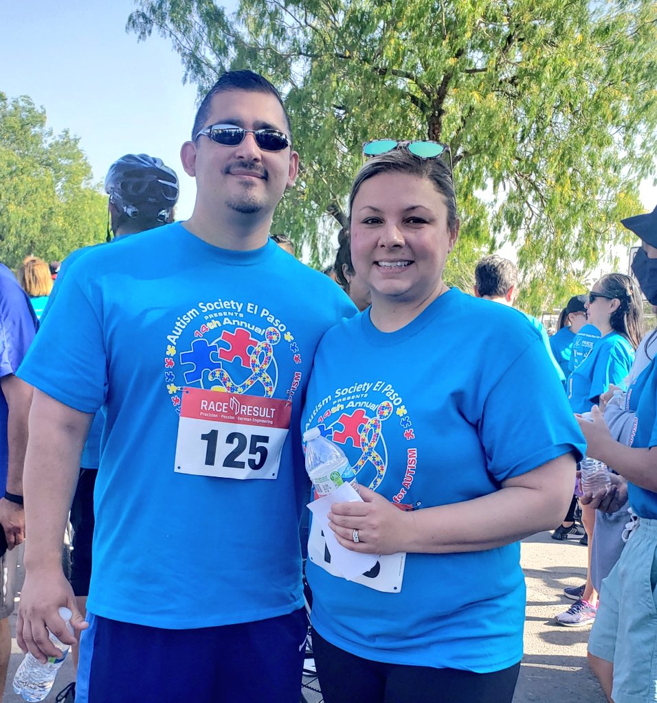 De_White_LaNube's tweet photo. Hero Tribe at the 2022 El Paso Autism Run! #TeamSISD #HeroSTRONG #HeroesHaveHeart https://t.co/NV6zFXmiGt