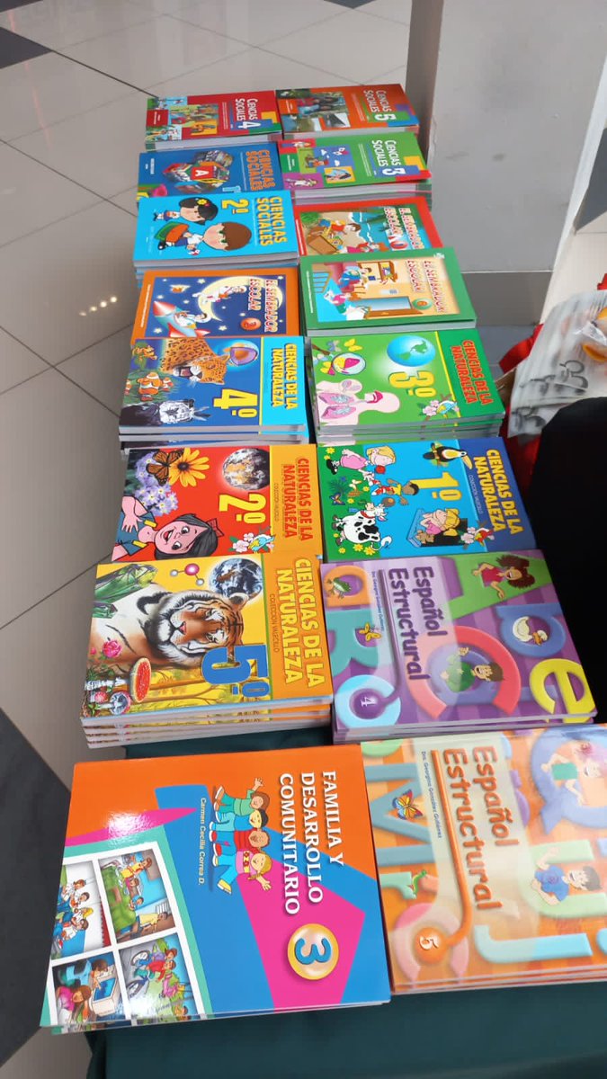 Granmorrison's tweet image. Segundo día de la Feria del Libro en @MallSantiago Te esperamos en el estand de @Granmorrison Contamos con una amplia variedad de títulos. Libros desde 1 Balboa. Comics, mangas y mucho más. #DiaDeFeria