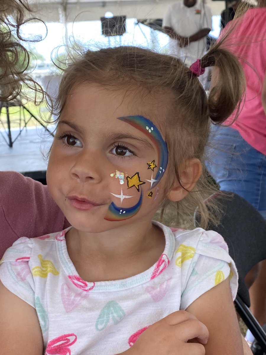 Learning is fun with friends! Spend some time today with a friend 💕 🎨 #RemakeLearningDays ⁦<a href="/ThePattersonFdn/">The Patterson Foundation</a>⁩ ⁦<a href="/SuncoastCGLR/">Suncoast GL Reading</a>⁩
