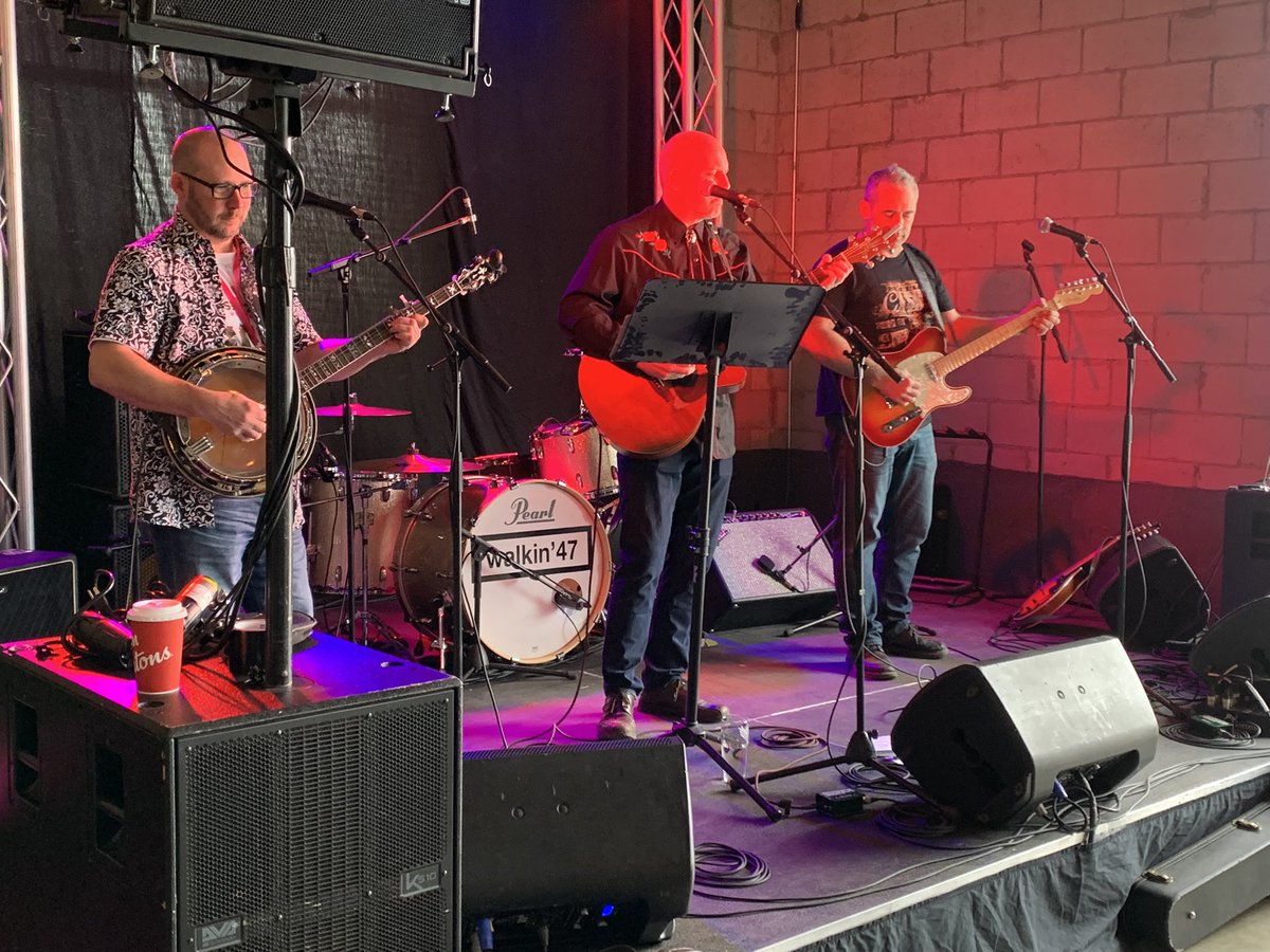 North Shore Folk live at <a href="/sonsofkent/">Sons of Kent Brewery</a> for the Risehouse.ca Rock a Thon.  Get down to Son’s of Kent!