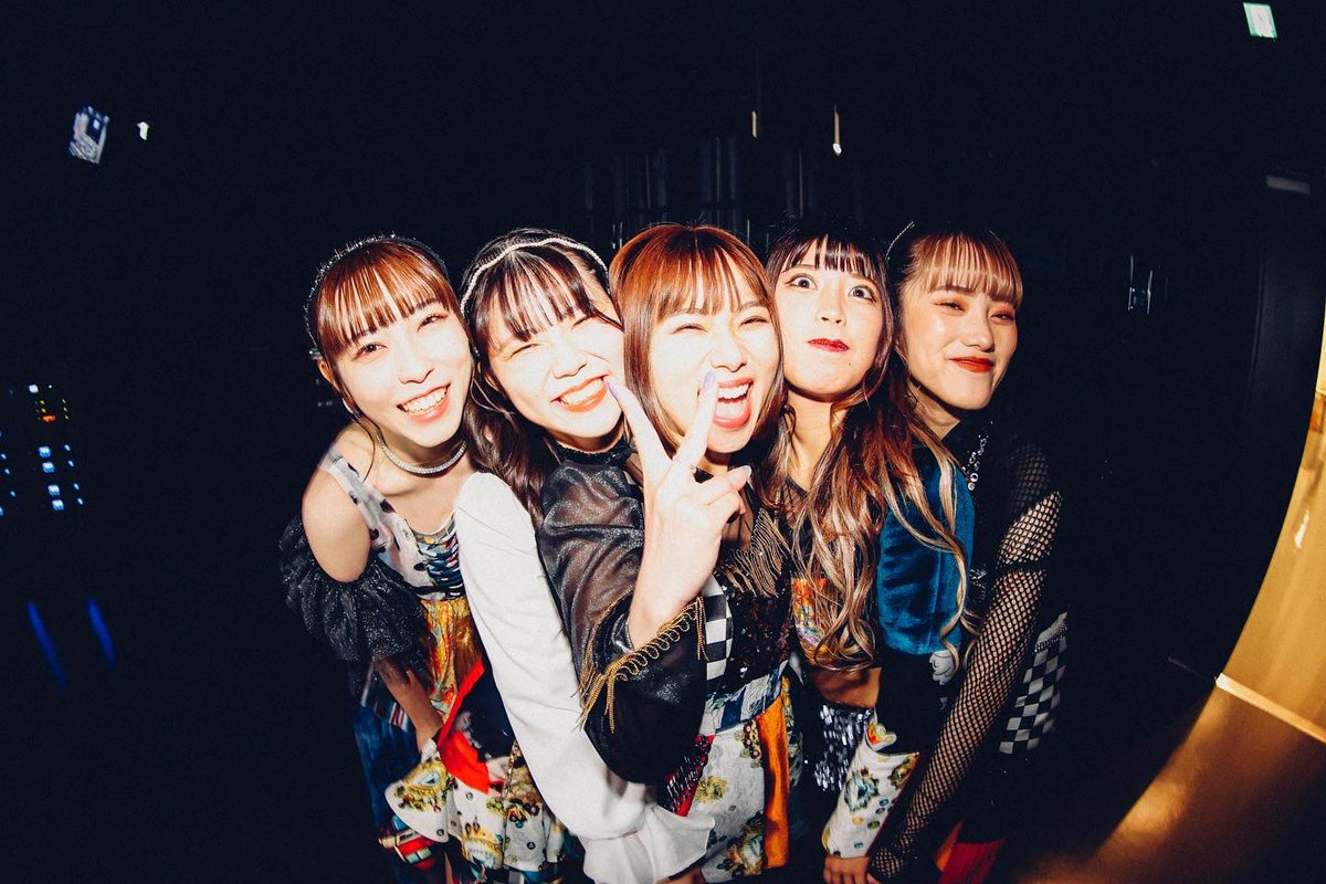 ssfwmana's tweet photo. 10年間、とびっきり幸せでした！

あの日、芸能界に入ると
決めた自分を褒めたいです

数えきれない出会いが
こんなにも私を強くしてくれた

抱えきれないほどの愛と優しさを
本当に、本当にありがとう！
全てを胸に、明日へ。

大阪☆春夏秋冬 MANAでした！

2022/04/30 https://t.co/R4261grXk7