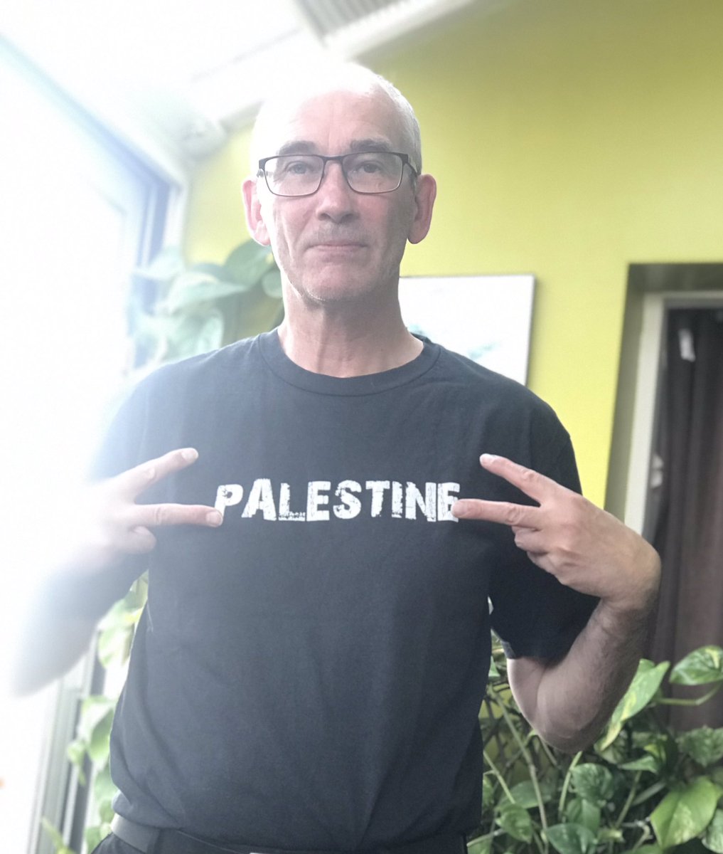 patrice_leclerc's tweet photo. Un message d’amour à ceux qui attaquent mon compte Twitter avec de faux comptes #Palestine https://t.co/dWowvMtjlJ