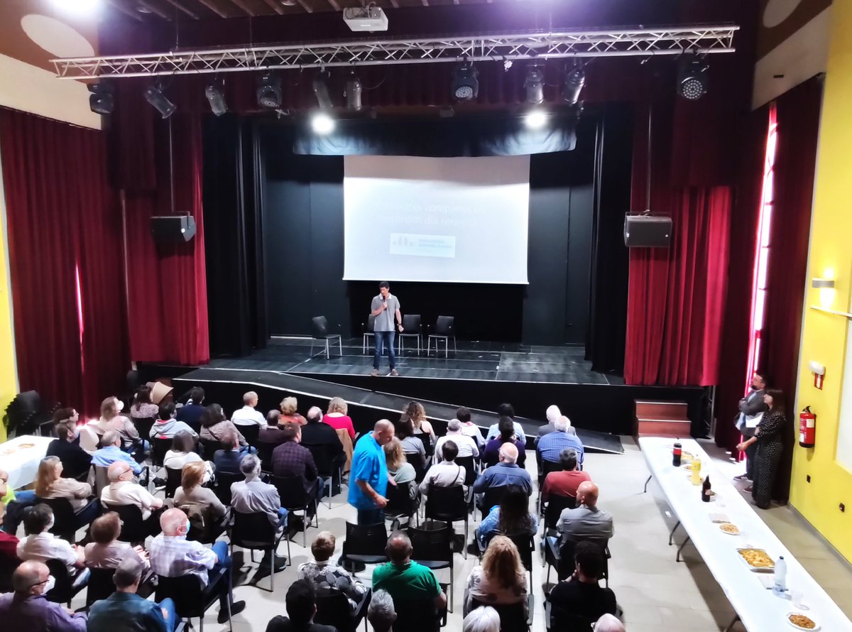 ERC_Collbato's tweet photo. Avui ens hem pogut reunir per fer l'homenatge als nostres companys Miquel Vallès i Juli Ubach.
Dos persones que van ser de les primeres d'assentar la base al projecte de @ERC_Collbato 
Passant una bona estona  recordant moments i anècdotes viscudes.
#ustrobemafaltar❤️   #eterns https://t.co/2QERo2DB22