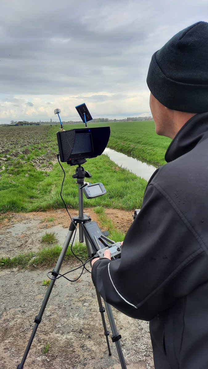 WilkoPalstra's tweet photo. Mooie nazorgochtend gehad ondanks de regen. Weer heel wat nesten kunnen opsporen met de drone!. @firefigter17 heeft heel wat gemist!.
#bfvw https://t.co/Ft3xtPYTNd