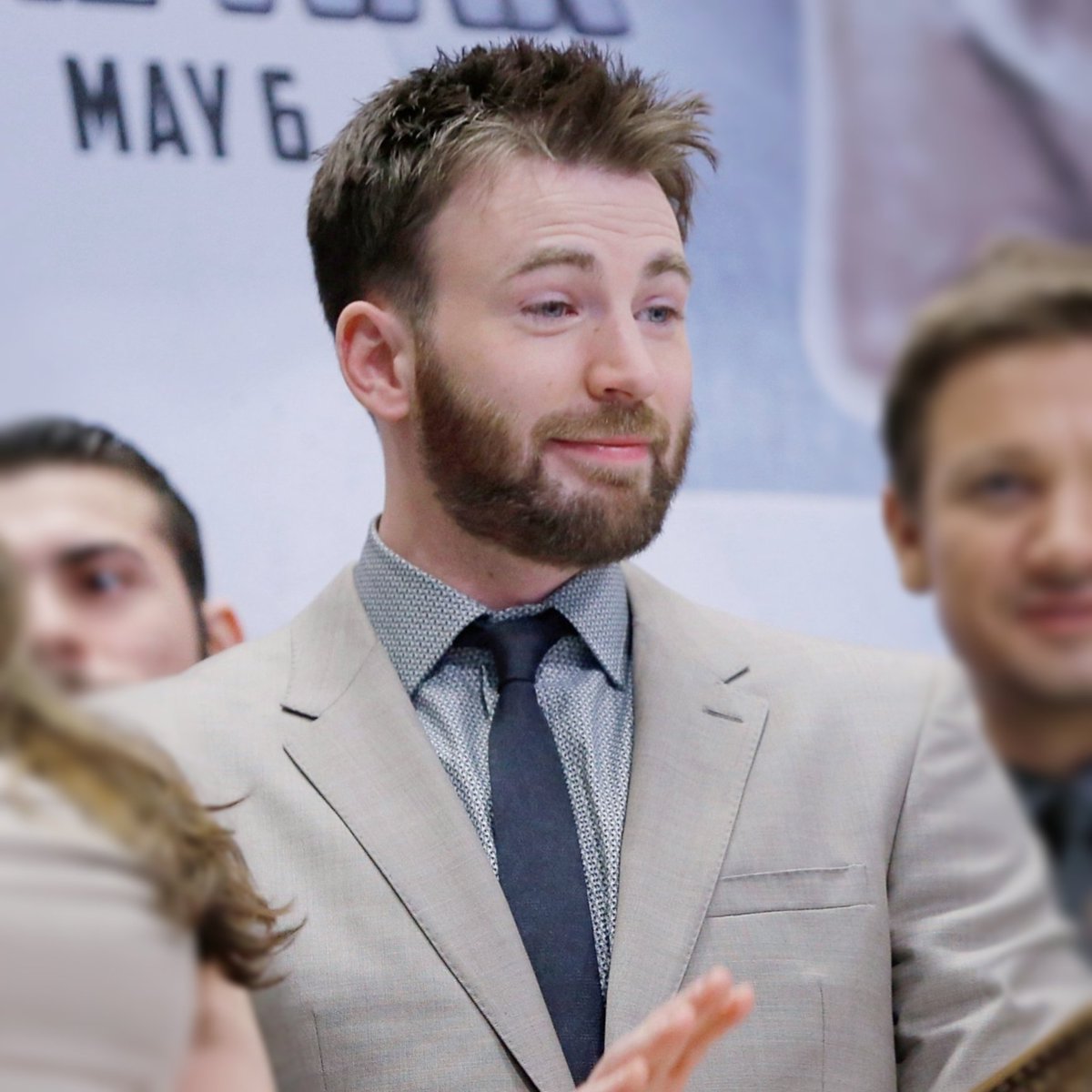 stevrogersfiles's tweet photo. chris evans is the epitome of human golden retriever https://t.co/sW74S6g5W8