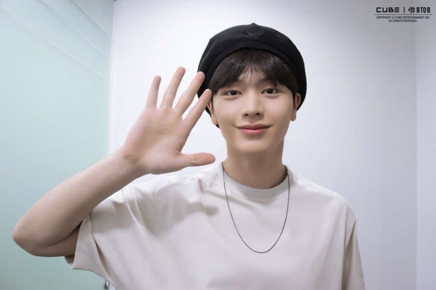 6Hosun_C's tweet photo. 성재야!! 
5월이네
5월은 성재의 달❤️
성재생일이 있으니까😘
근데 6월도 성재의 달임.. 암튼 그럼..
성재야 행복하자❤️ https://t.co/UqP5xS5vjY