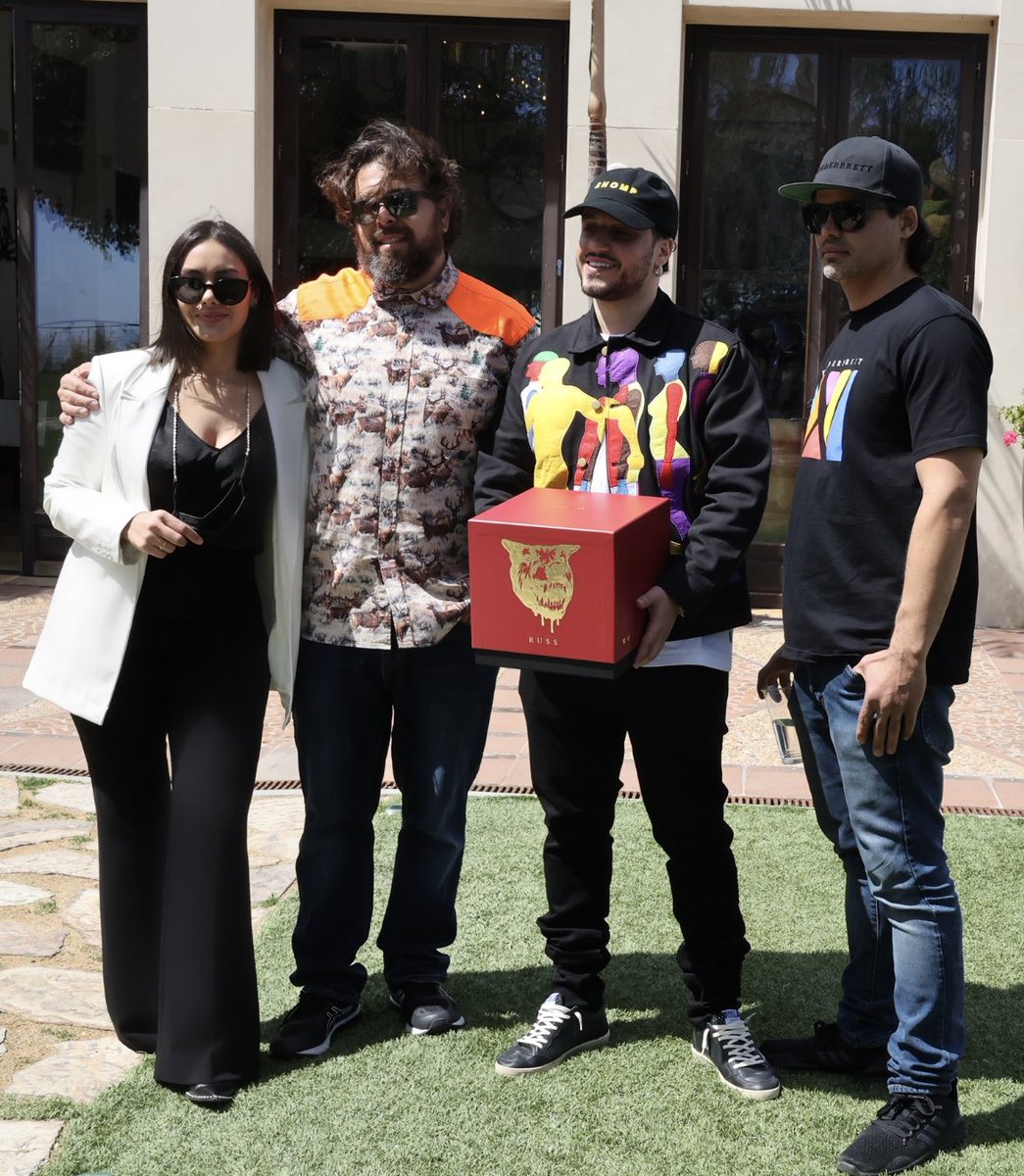 SoniaHendrix's tweet photo. Throwback! Gallery PR press conference in the hills w @russdiemon x @wonderbrett, hosted by @metawizardsnft. That collab announcement was a blast… See you next week Cali! Let’s work! 🌴⚔️ #newfuture #gallerypr #tech #entertainment #pr https://t.co/OP7fQsutve