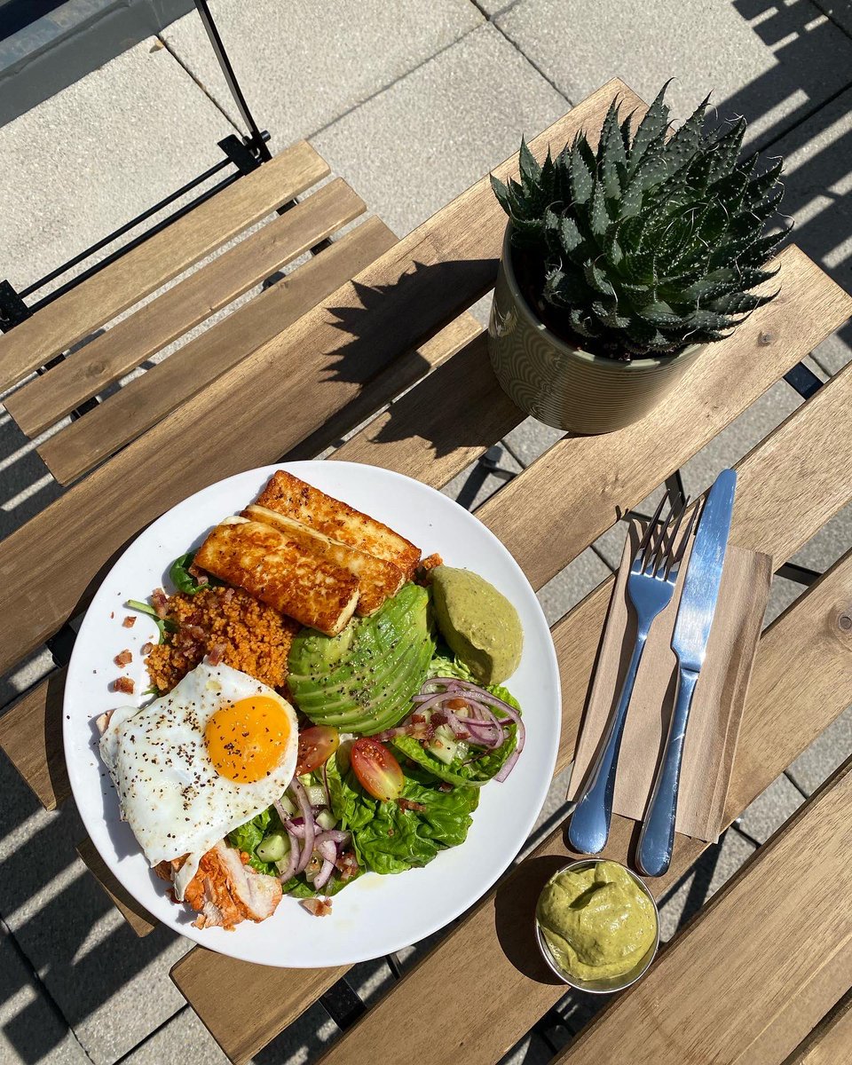 Hive Cafe Streatham tweet media