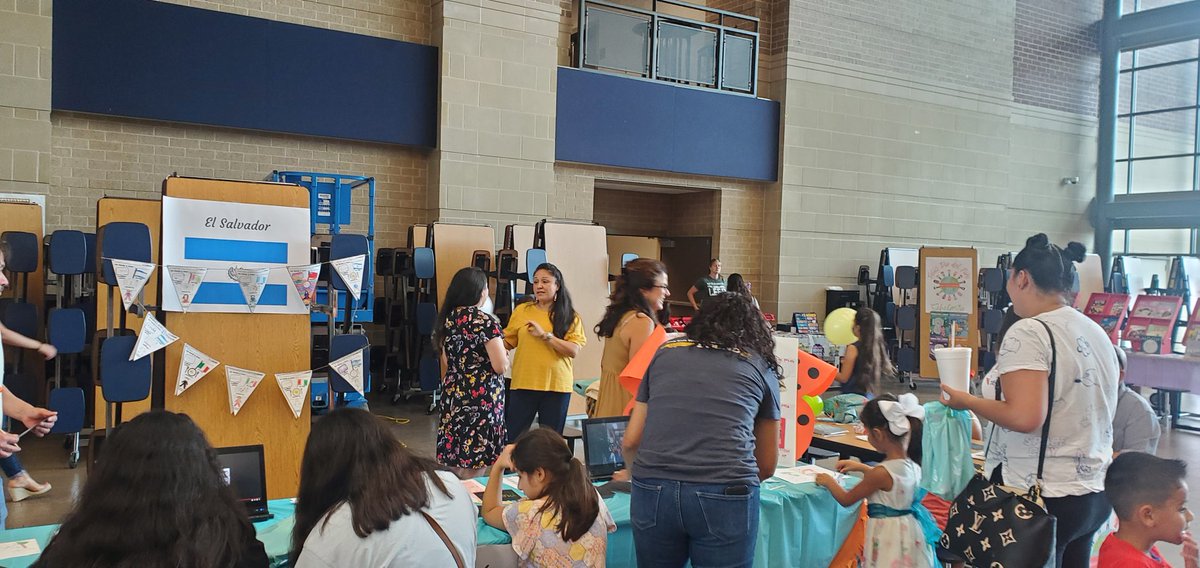 ECornejoEdu's tweet image. @KaiserKISD is in the house!! #KleinDualLanguage