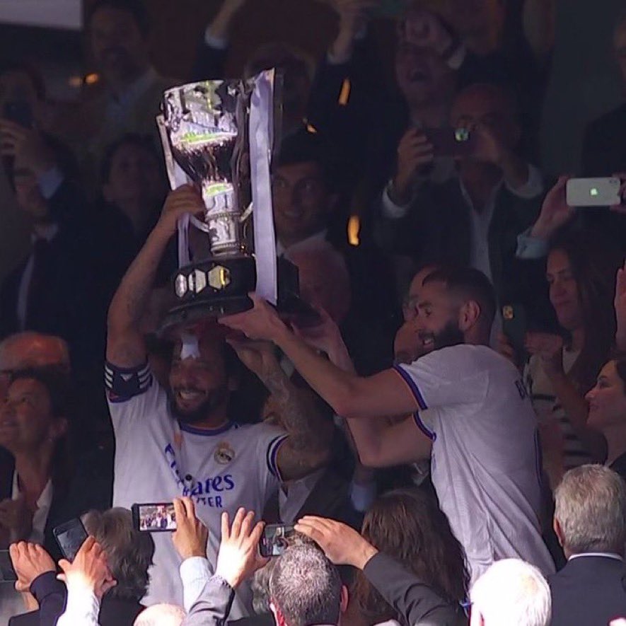 مبرووككك يا ملووكك🤍🤍 #CAMPEON35