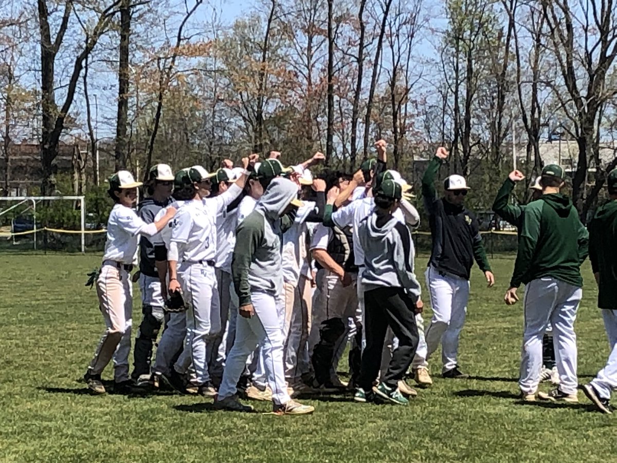 PVHS_SPORTS's tweet photo. They WIN &amp; ADVANCE! PVHS Baseball takes care of business in the PCCA Tournament w/ 10-1 victory over Passaic.  Justin Appello pitched GREAT for PV w/ a complete game. He was pounding the strike zone today!  Hornets will play Clifton next round on May 7th. Go Hornets! #SwarmUp https://t.co/6Dh9jT6ygK