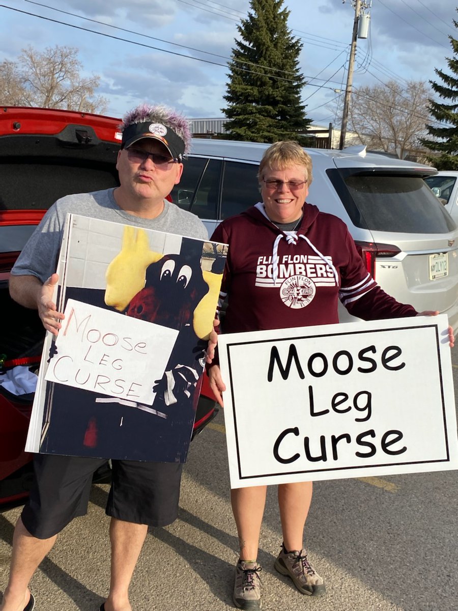 suemagoo87's tweet photo. Almost there to make some noise! @FFBombers #gobombersgo #dontmesswiththemooseleg https://t.co/CUCK3ZUMl3