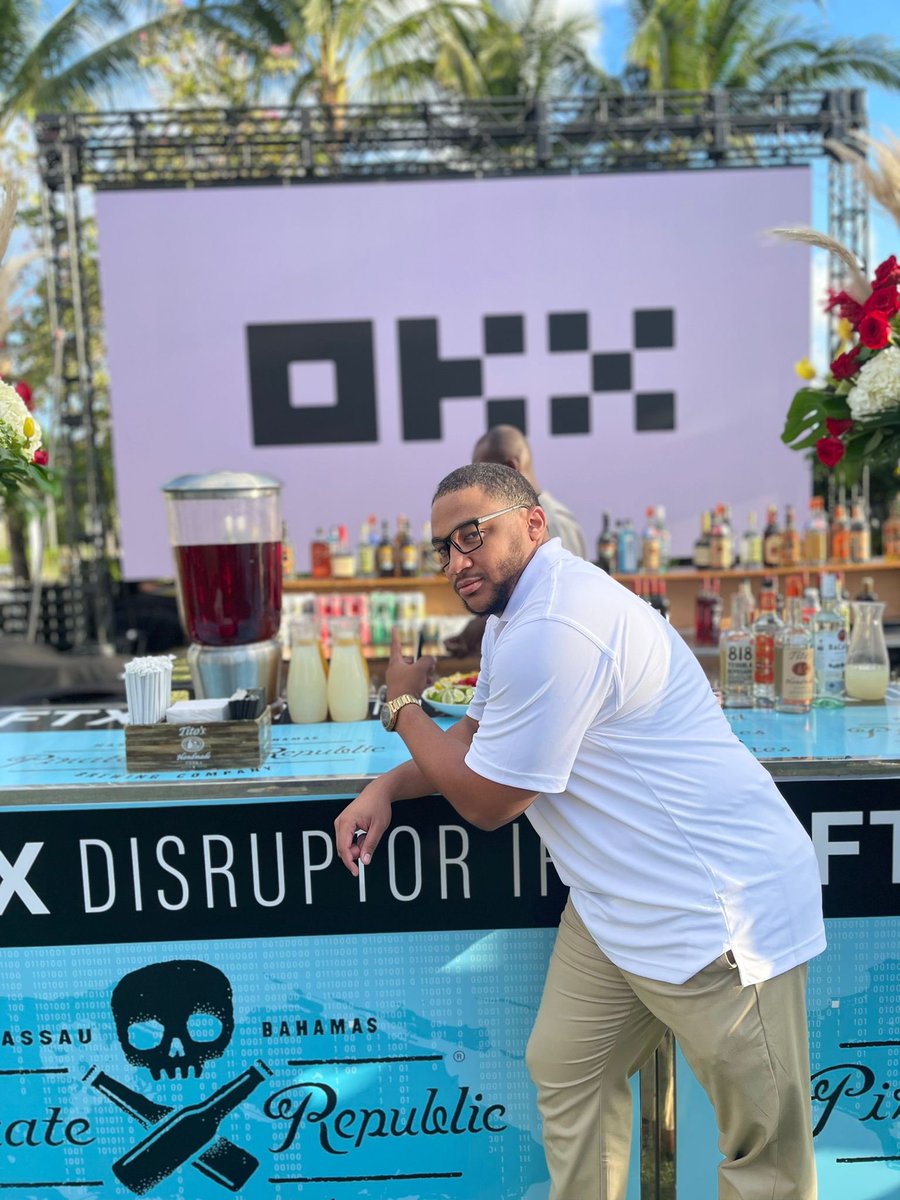 What a team 🙏! See you next year <a href="/CryptoBahamas/">Crypto Bahamas</a> #okx 🇧🇸 #betterfuture #gameon