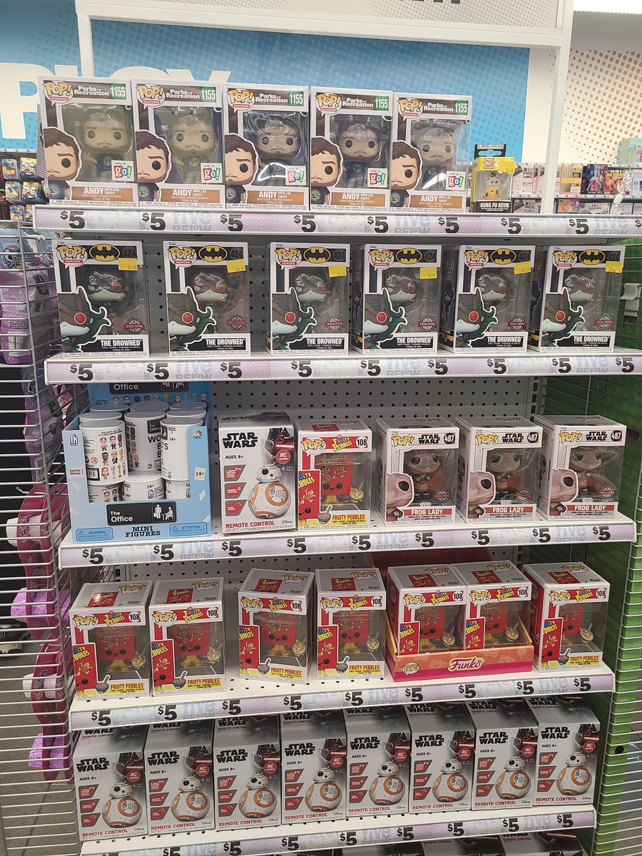 SnapTacoPop's tweet photo. Look at all these Pops at 5 Below! #FunkoPop https://t.co/4hIEyns1Ep