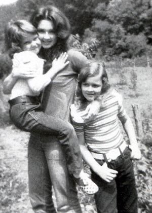 its a sad day. Such a loss. We send our love to the Judd Family 💜🌙   <a href="/naomijudd/">shippinnaomi</a>