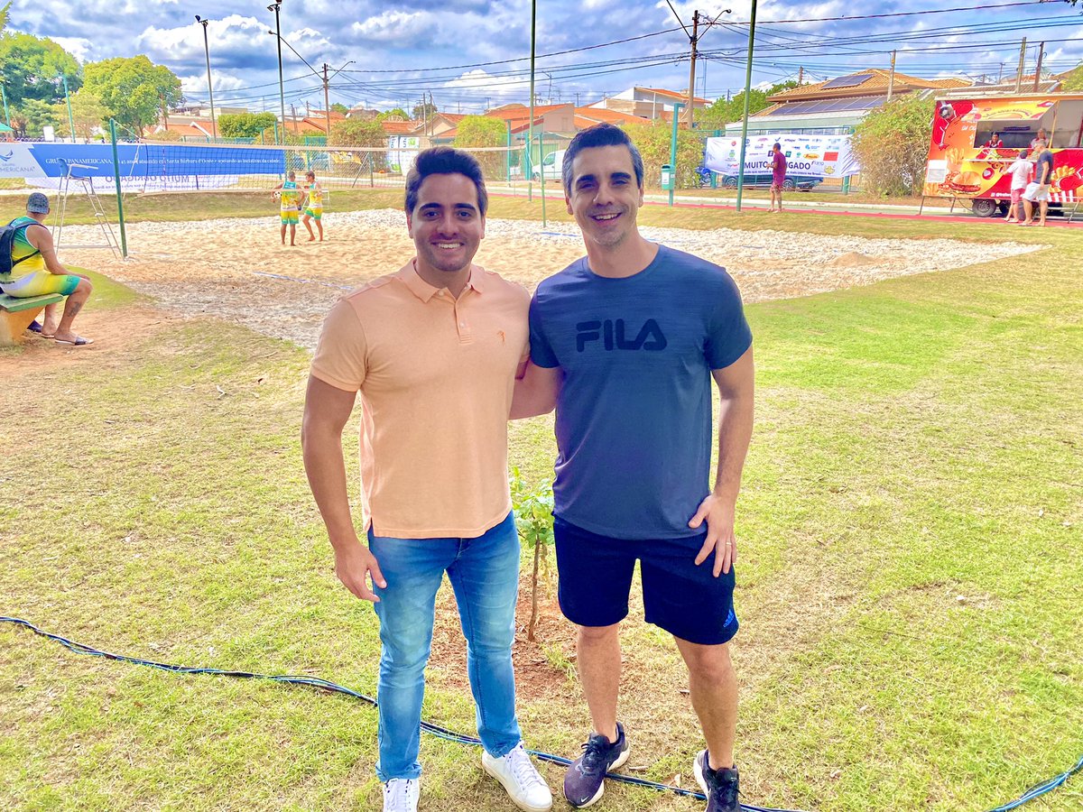 FelipeSanches20's tweet photo. O Parque dos Jacarandás está comemorando 6 anos, com uma programação super bacana! Hoje pela manhã passei lá pra conferir as atividades https://t.co/lbafNWXOUS