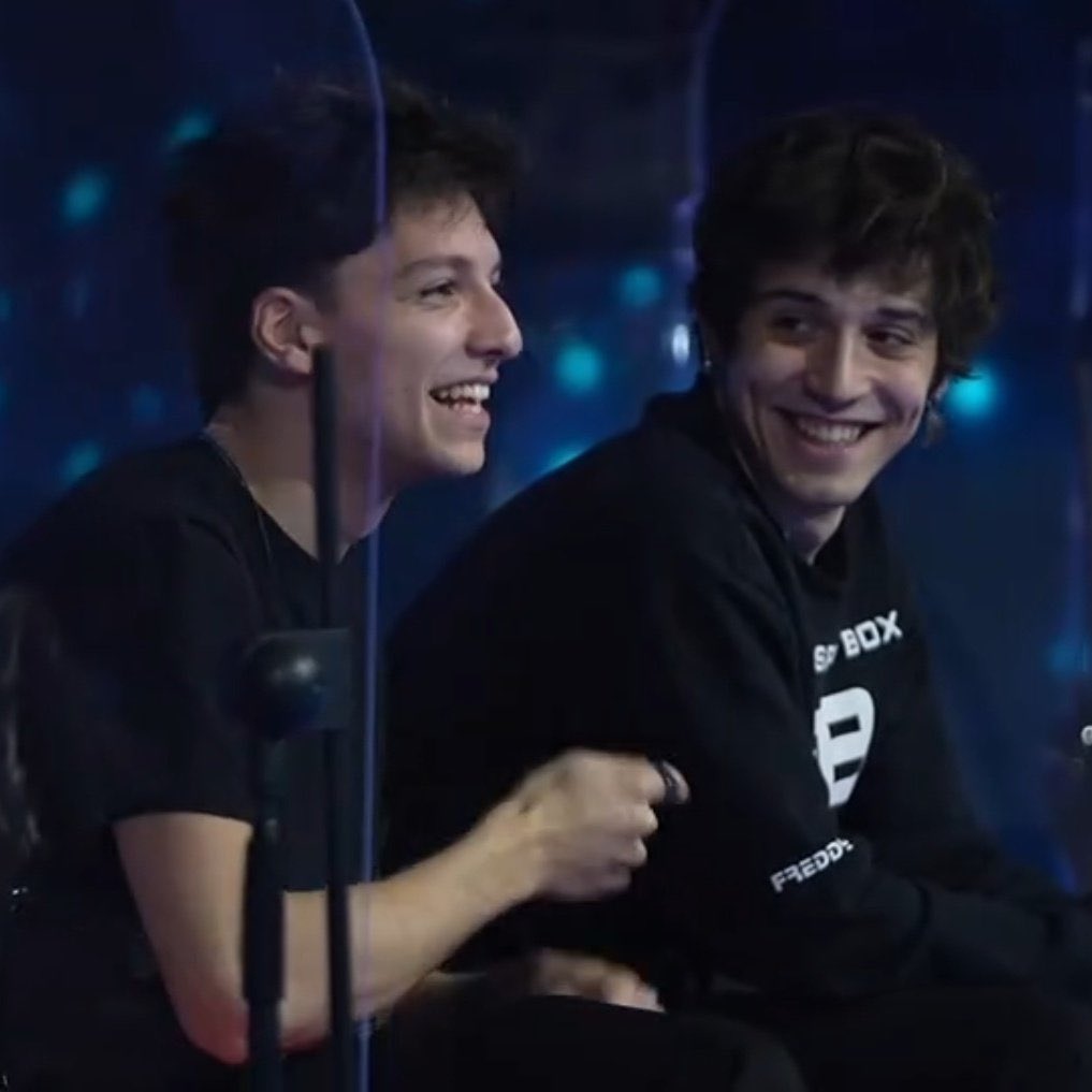martiiv01's tweet photo. PURTROPPO SE LA FINALISSIMA DI AMICI 21 NON SARÀ FRA QUESTI DUE, È ASSURDO. ANCHE PERCHÉ POTREMMO AVERE LA FINALISSIMA PIÙ BELLA DI SEMPRE. #Amici21 https://t.co/ehFCFU9uPA