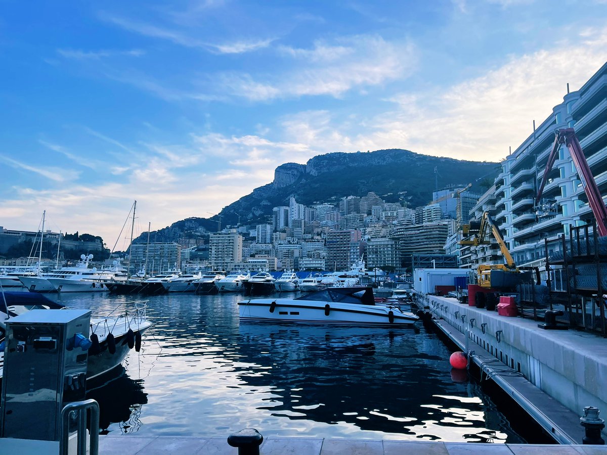 sdmoores's tweet photo. What an amazing time at the Formula E Grand Prix in Monte Carlo, Monaco …. Big congratulations to @svandoorne 👊
🚀 big thank you to @FIAFormulaE @tvr for inviting us and giving us full access. 🙏 🙏 #EV #TeamBenchmark @benchmarkmin https://t.co/7xlcAvGYHq