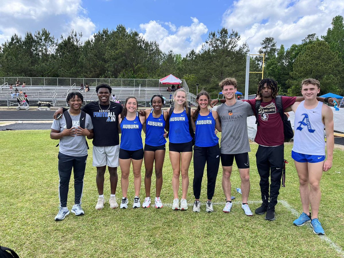 Had a great meet at sectionals came in 3rd qualifying in both 110 and 300 hurdles… state next week!! <a href="/AuburnXCTrack/">AHSXCTrack</a>