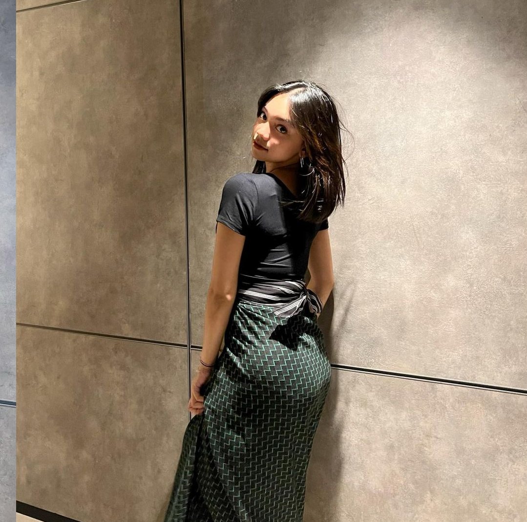 KayraKezia's tweet photo. Naura 🤤💦💦, Menunggu imajinasi kalian. Komen dibawah
@pesonaArtis_ @49Rezki @artisenakloh @artiskuy @ArtisSexy_ @silentorigami5 @indogirl69 @RayoReborn @galleryArtis_2 @MichaelCrosbyBr @silentorigami5 https://t.co/P4RBgKJecf