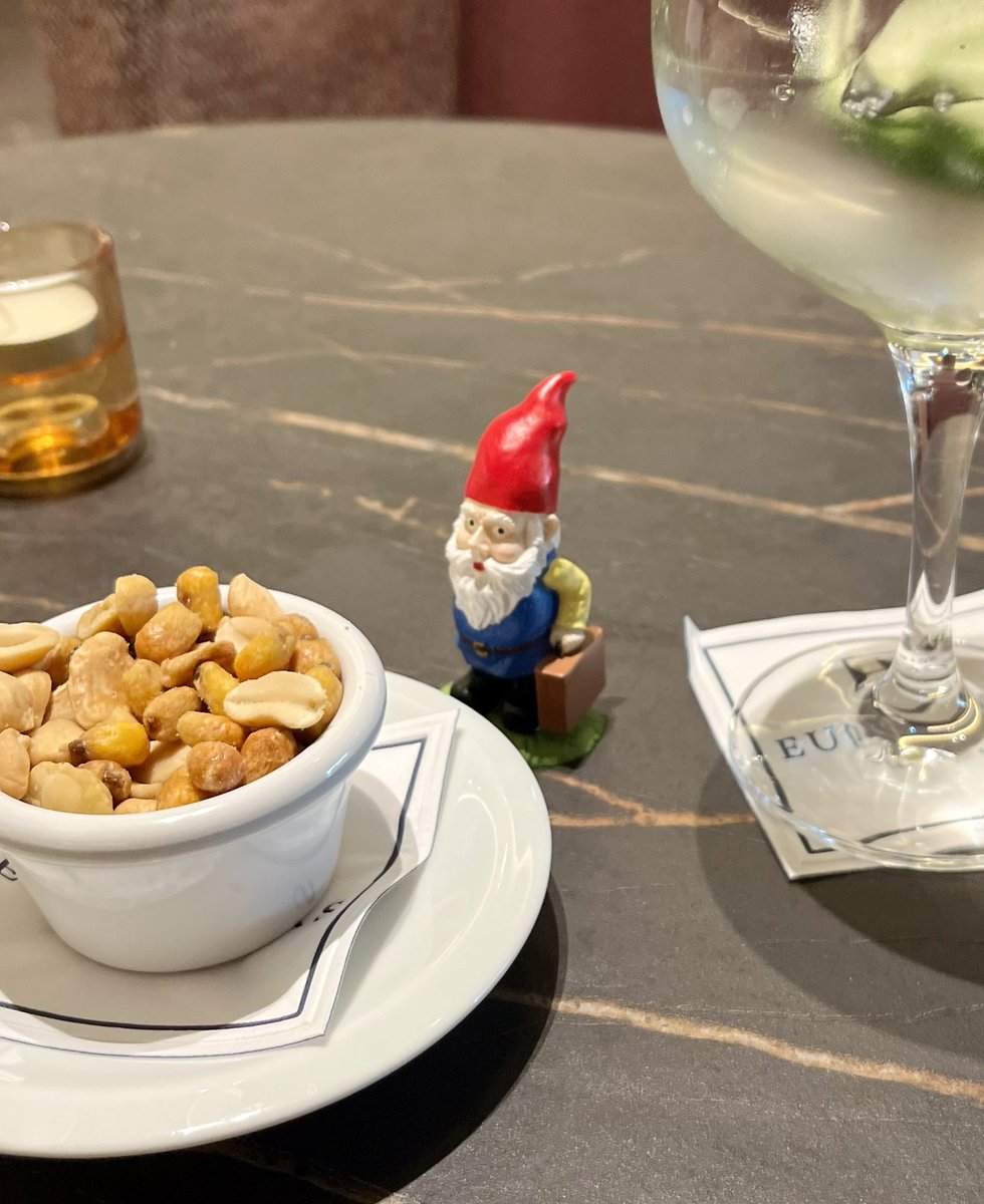 LarryMcCarthy's tweet image. Once again, the gnome asks me why when we get a drink at a bar in Europe or Asia #YouGetNuts or a snack?  What’s up with American bars?  #JustWondering