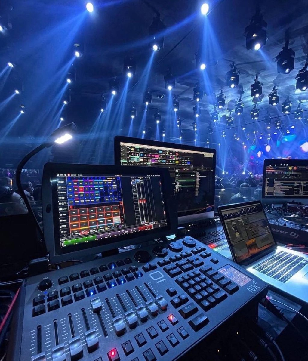 ElationPro's tweet image. @Cachorrolighting with the NX2 

#repost #obsidiancontrol #elationprofessional #elationlighting