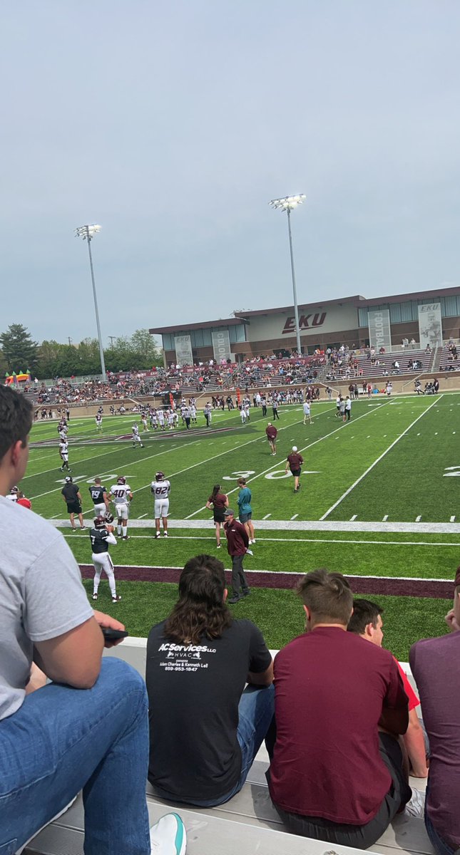 TJGreenwell2's tweet photo. Great experience at EKU spring game this afternoon! Thank you too @g_mcpeek for the invite! Can’t wait to get down there June 8th for camp. @ThomasBowling46 @Erik_Losey @CoachDerekDay @EKUWWells https://t.co/9WEStMMIuB