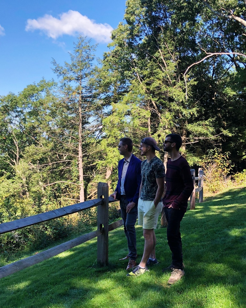 CANVASBand_'s tweet image. Don&apos;t mind us, we&apos;re just out here wondering what your favorite CANVAS song is? Let us know in a comment 👇

#bandsoftwitter #nycmusicians #nycmusiclife