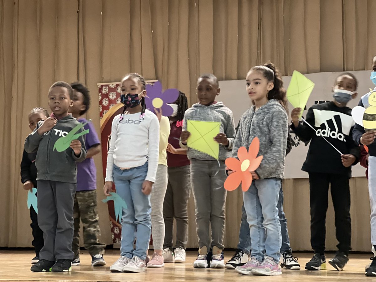PS41GunHillRoad's tweet photo. FINALLY! OUR FIRST IN- PERSON ASSEMBLY! Performances from Ms. Jones's class, Mr. Grant, our wonderful teachers, and PBIS Awards were earned by many students! Congratulations! #livelovelightlearn #Steps2Success @cristinevaughan @District11BX @BxSuptTobia https://t.co/Yejl0zo0c8