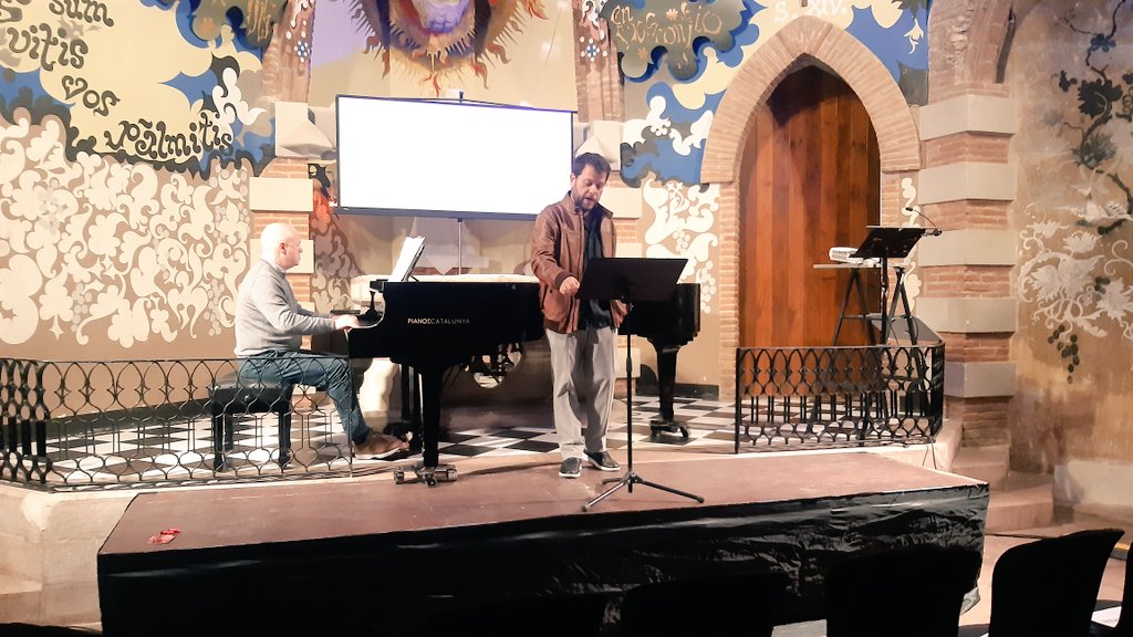 vistabellamusic's tweet photo. 📣 Ja ho tenim tot a punt per començar al 5a Primavera Musical a Vistabella! En uns minuts, viatjarem a la sonoritat del romanticisme amb @RogerPadulles i @guinovartalbert!

@ASecuita @esglesiatgn @Dipta_cat #Primaveramusical #musicadecambra #tarragona #secuita #vistabella https://t.co/TKnHhtkJdF