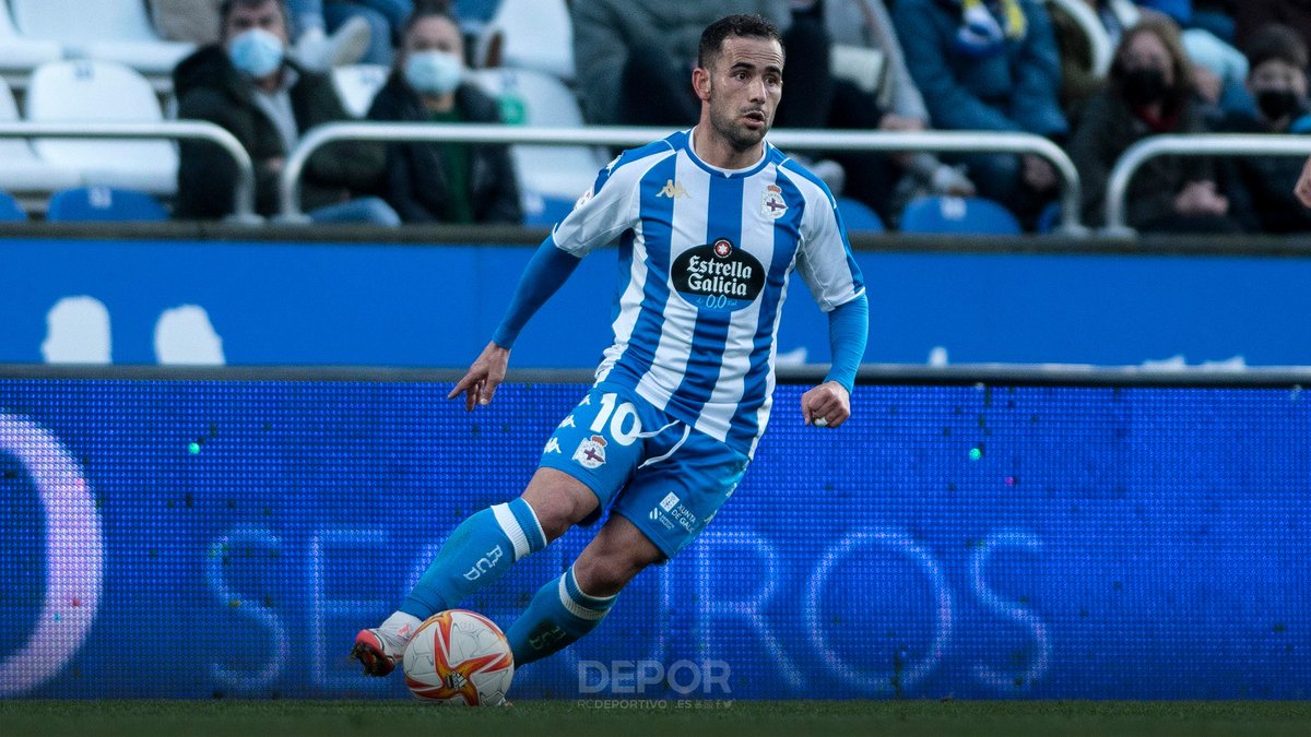 ManuHeredia21's tweet photo. Esto que publica la prensa coruñesa me deja... 😳

Al parecer, el Deportivo rescindió el contrato de su jugador Juan Carlos Menudo, hincha del Betis, porque había fingido estar contagiado de COVID para irse a Sevilla a ver la final de la Copa del Rey. https://t.co/ldYXumfMXE