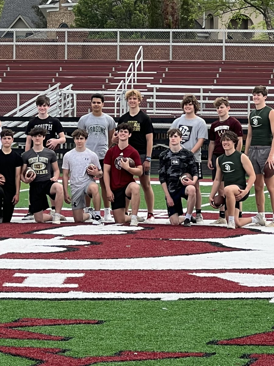 WebCoFootball's tweet photo. Webster County  QB’s putting work in this morning at Ballard High School. Grinding and getting better today. @aydenyoung1411 Gavin Walker and Sylas Gunn. Thanks @ChiefSmoke10 for working with our guys! #grind https://t.co/X3L8h1PQzv