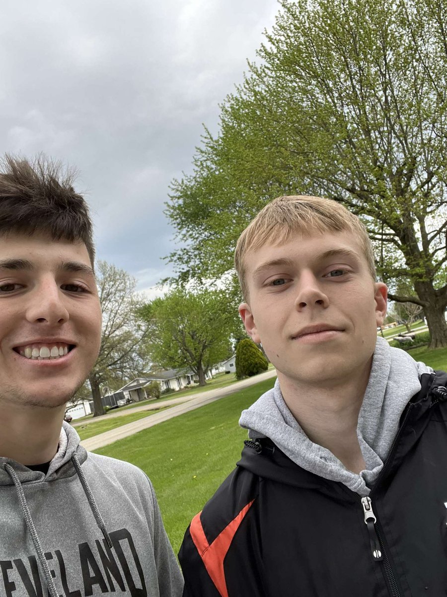 ACSeniorTag22's tweet photo. Nate from Wetter the Better gets out Robert from Cumming From Behind‼️🔫💦 https://t.co/RqP6U6zxSe