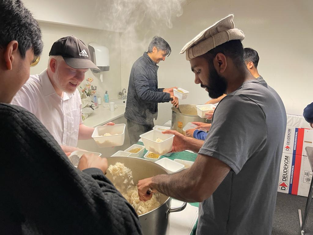 HumanityFirstNL's tweet photo. Humanity First Nederland provided 120 warm meals to #vulnerable and #homeless people in #Amsterdam. We are grateful to our partners.
@HFI1995 @humanityfirstZA @LesothoHF @GBNunspeet https://t.co/dK0ltR46hb