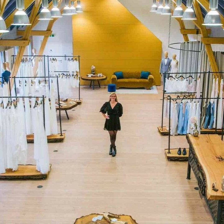 Boutique LIEBE. - einzigartig in ganz Deutschland
Willkommen in der LIEBE.

Bei Boutique LIEBE bekommt ihr nachhaltige und fair in Deutschland produzierte Brautkleider, Anzüge und Accessoires.

Den Link findet ihr in der Bio.

#heiraten #hochzeitsmode