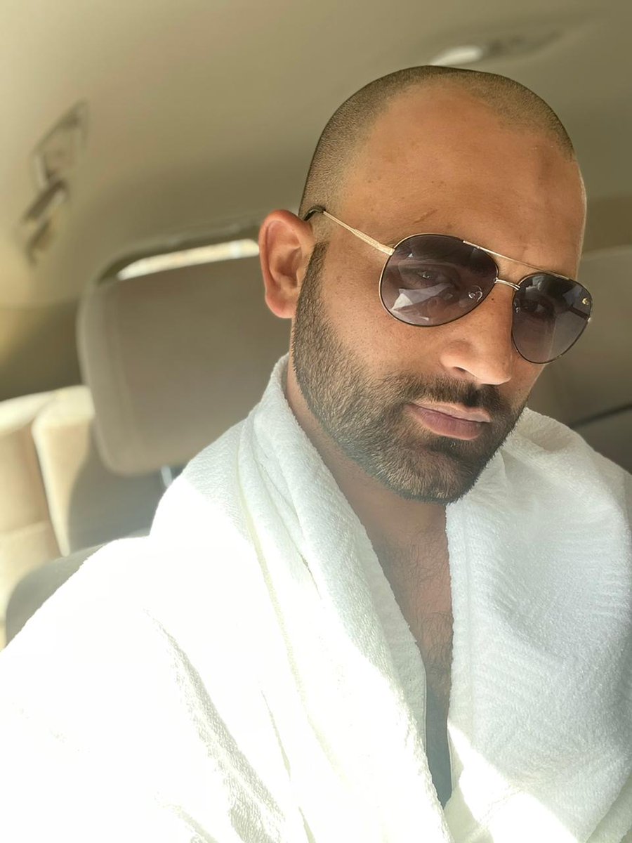 ShadMahmood8's tweet photo. Iss karam ka karon shukur kese adda ❤ @FakharZamanLive @babarazam258 #alhumdulillah🙏 #umrah https://t.co/cBwQaMG4HI
