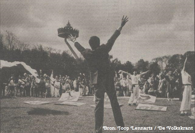 Vandaag vond in 1989 een bijeenkomst plaats in de Efteling van de stichting Chinese Cultuur, Recreatie en Maatschappelijk Werk.