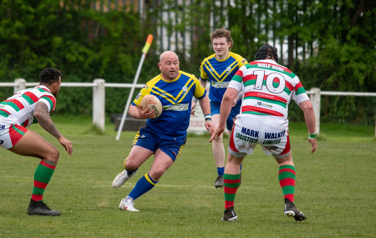 A_a_RoN_X's tweet photo. Popped along to the @BentleyARLFC v @wolfhuntrl game this afternoon.
Great to be back out with the camera!
More pics here - https://t.co/ol4Zaiw4DI
#RugbyLeague https://t.co/JNB0mpj6rY