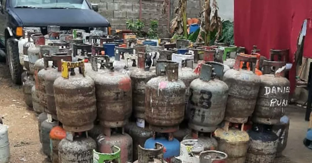 ¡No descansamos! ♨️🚛

Hoy #30Abril en atención a las comunidades del municipio Francisco de Miranda con la distribución de gas doméstico 

✳️ Merecurito ✳️
Familias atendidas:148

#Guárico
#EnCuerpoYAlma
#VenezuelaEnRosario2022
#FelizSabado