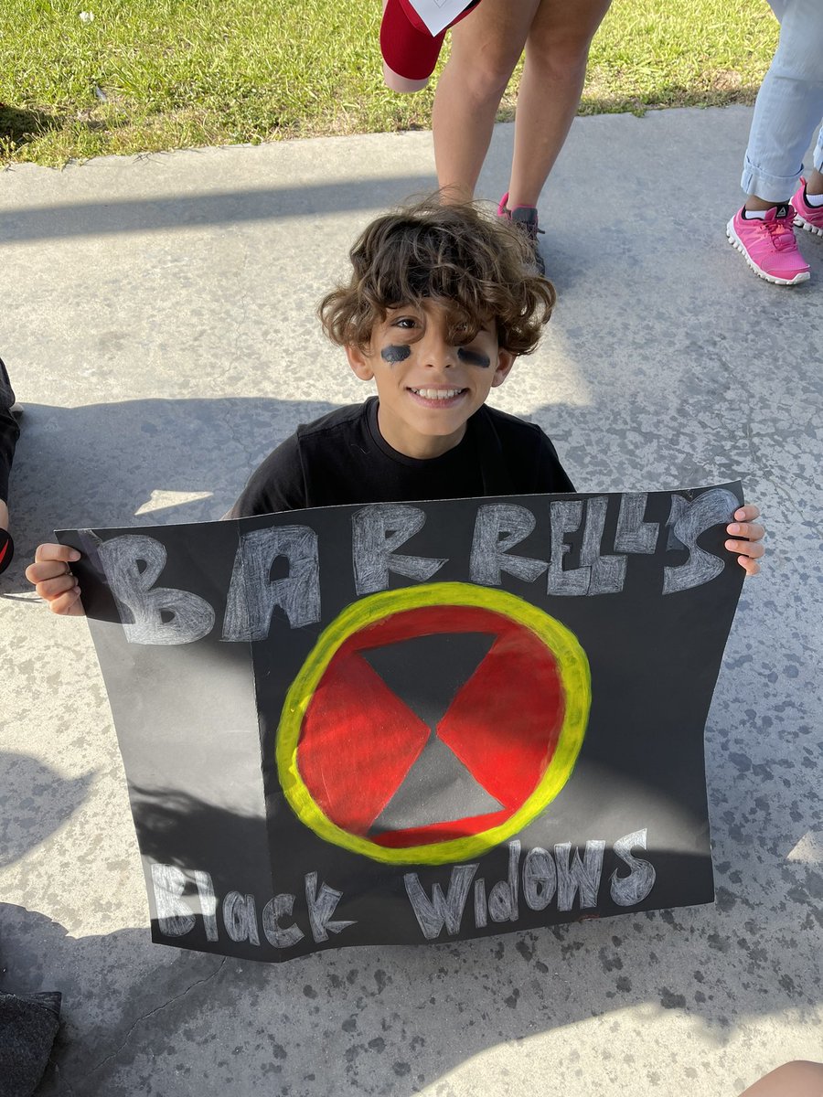 BarrellOCPS's tweet photo. A fun filled Friday before FSA @BonnevilleElem1! These kiddos have worked so hard this year & had a blast celebrating! We rocked field day as @Marvel’s Black Widow! Then it was 🥧 reward for @CurriculumAssoc iReady Growth goals! These 🐶s are ready to crush FSA! #AlwaysForTheKids https://t.co/Gf6xdC8j9l
