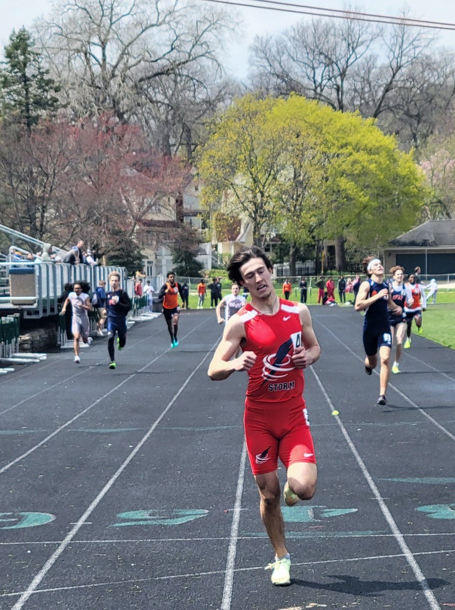 runsehs's tweet photo. The @GlenbardWest Jim Arnold invitational 400m champ @ksacha312 #LOCKEDIN @sToRm_NaTiOn1 https://t.co/GwLTNoaNZ3