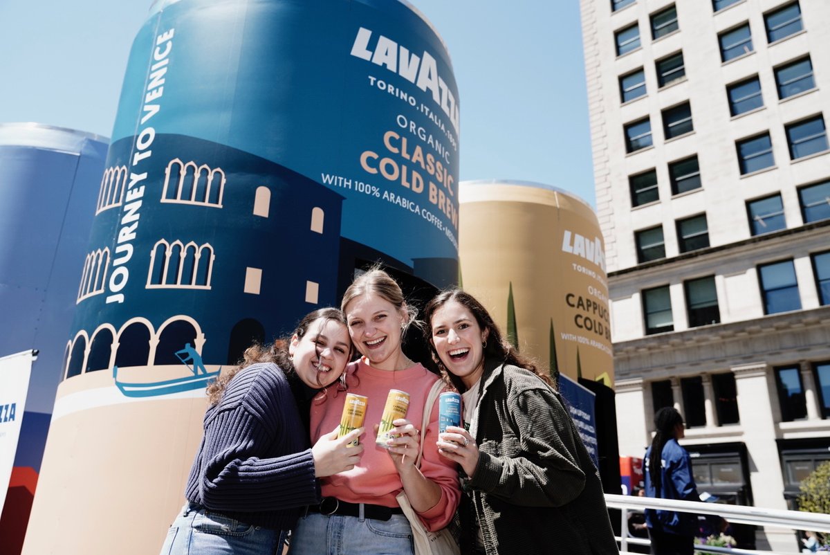LavazzaUSA's tweet photo. Four new blends just in time for warmer weather. We launched #LavazzaColdBrew in the middle of NYC and coffee lovers can’t get enough. Shop these new flavors at https://t.co/cOG4XrsM33 or stop by Madison Square Park through May 1st to grab a free sample. #SipIntoOrganic https://t.co/M1ygvKjx5G