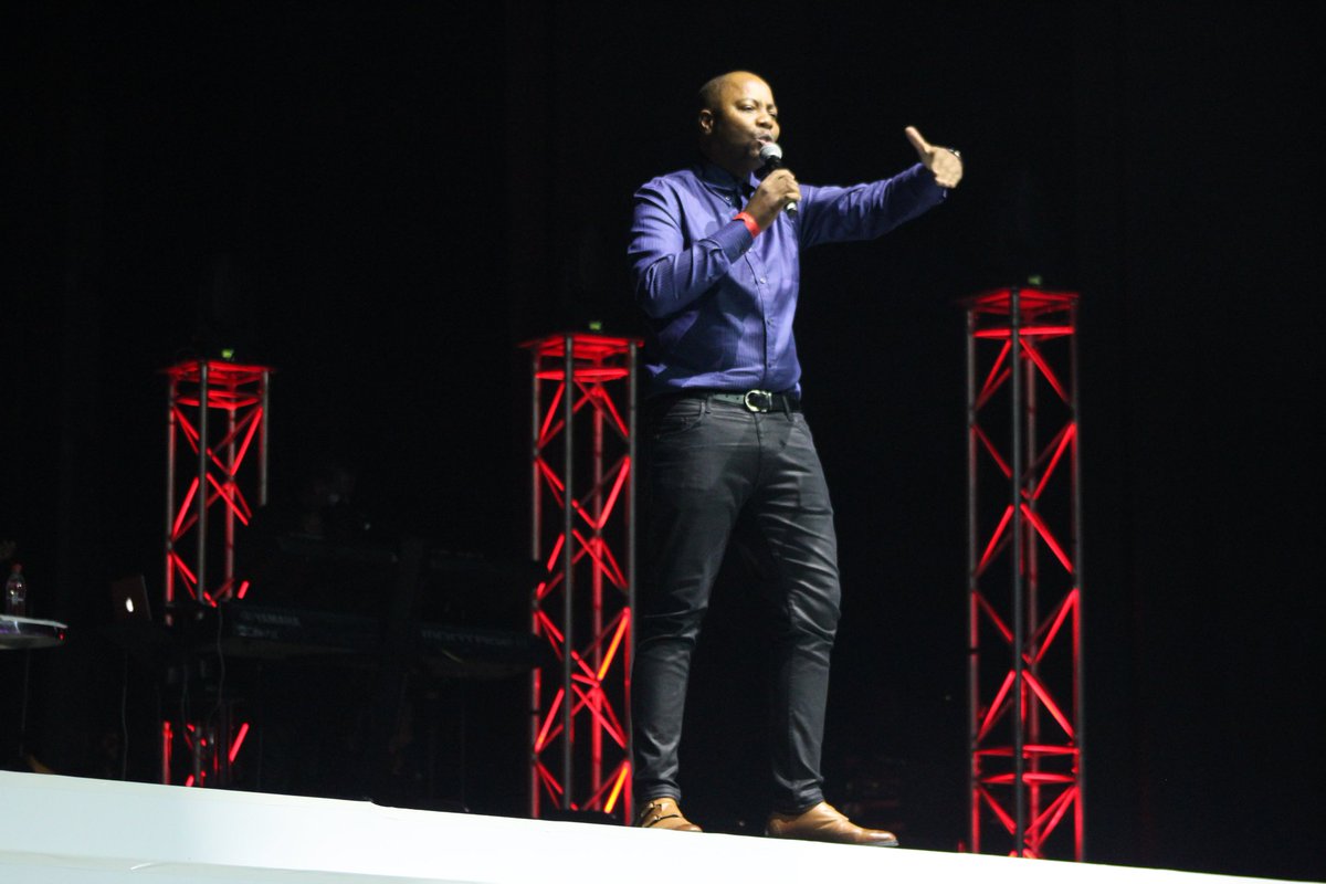 ArtsSportNwpg's tweet photo. "Laughter is the best medicine". Comedian, Shamponaiza is blessing gospel lovers with religious jokes at Bucy Radebe's Live Recording in Sun City Superbowl. #TeamBucy #BucyRadebeLive https://t.co/cGCZwlmDtz