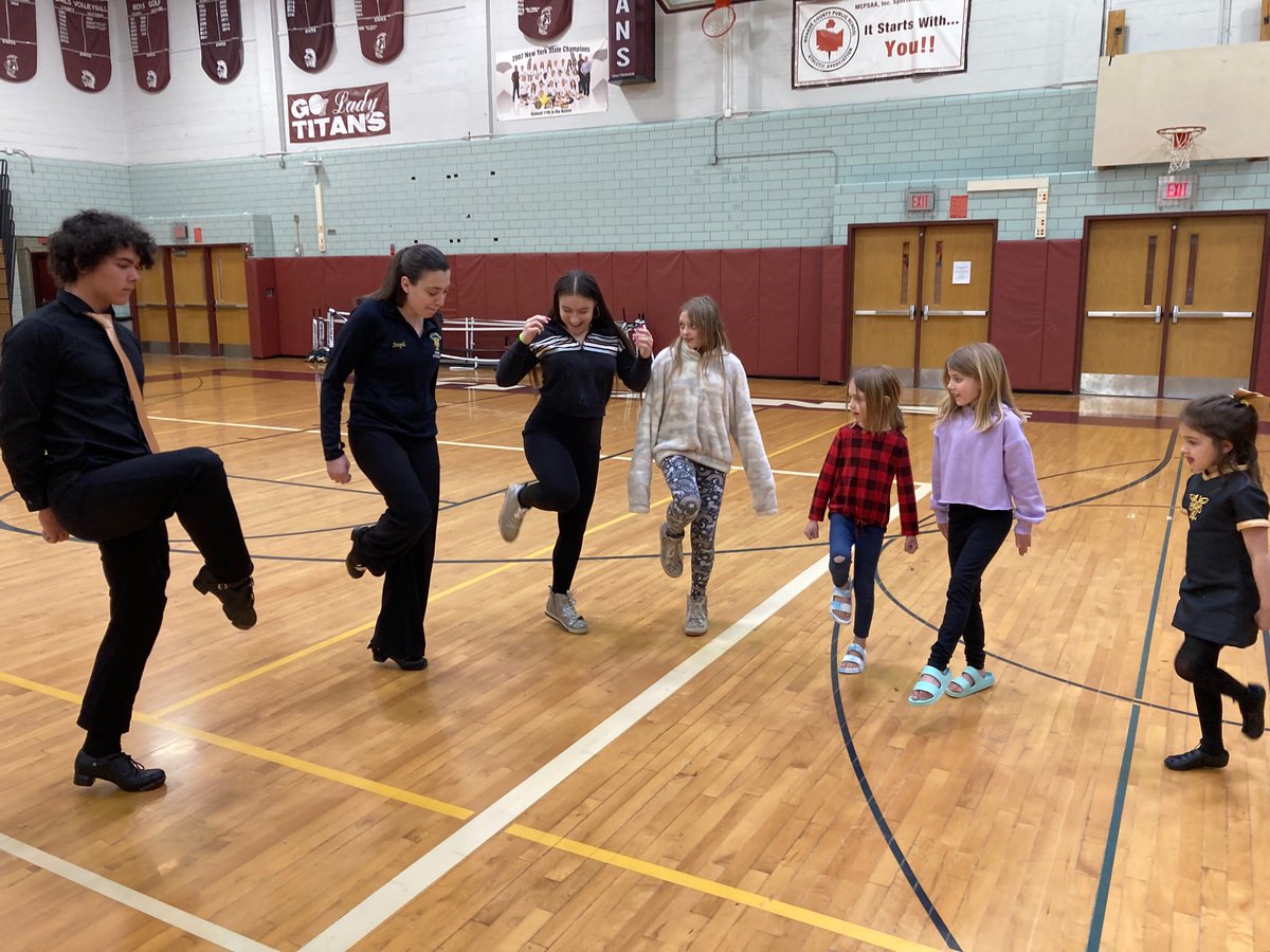 morrea123's tweet image. Great Day for Greece Family Fest! We had loads of fun performing &amp;amp; teaching Irish Dance! ☘️🎶 #Rochester Academy of Irish Dance @GCSDcommschools @mrlumb @GreeceArcadia @greecearcadiams @GreeceCentral @GreeceTeachers @kgraupma