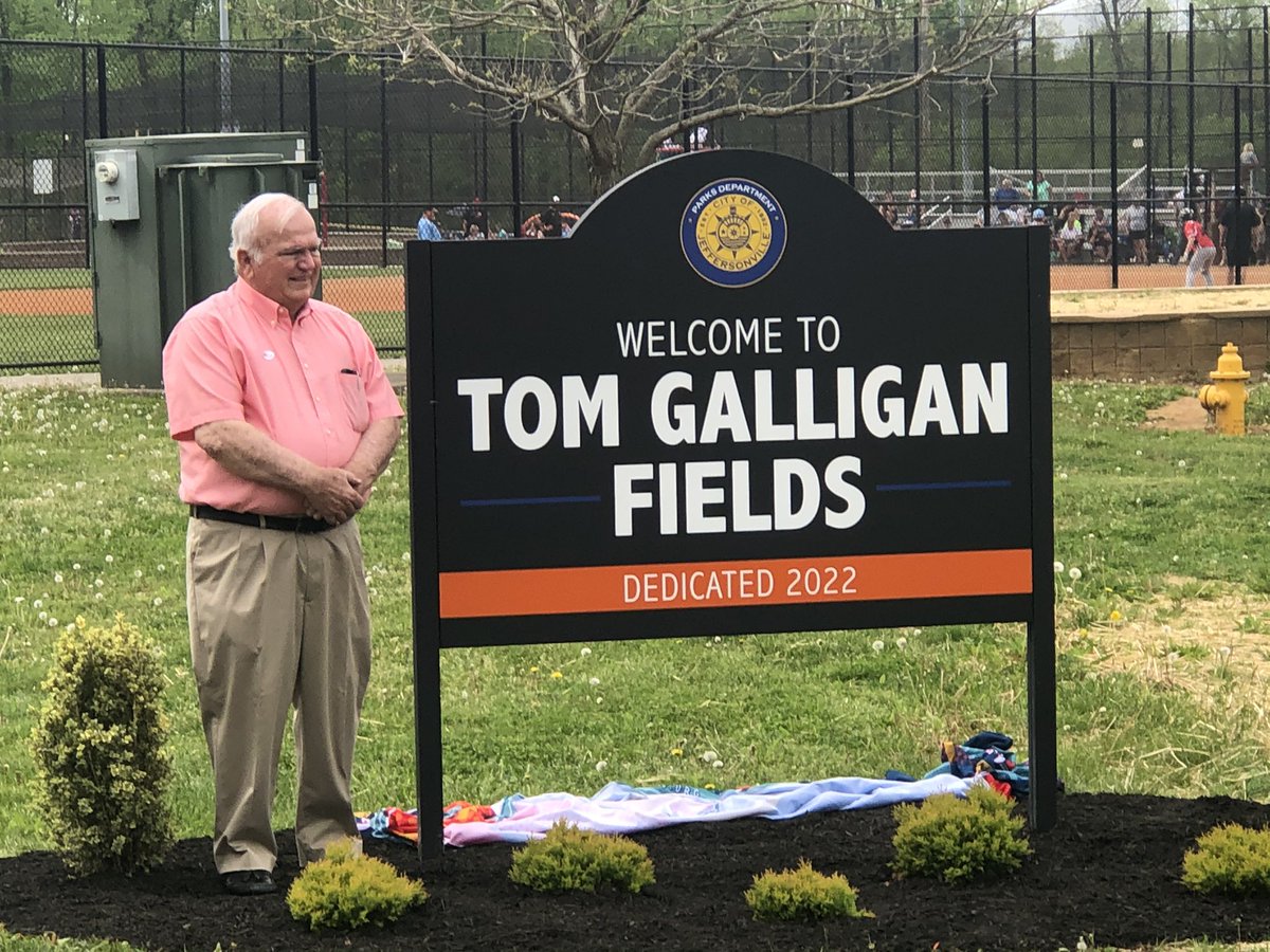 Congratulations to 3-term Jeffersonville Mayor Tom Galligan for being recognized &amp; honored at the dedication of the ball fields located at Vissing Park. Tom was a great mayor who still gives 100% to make our community better.